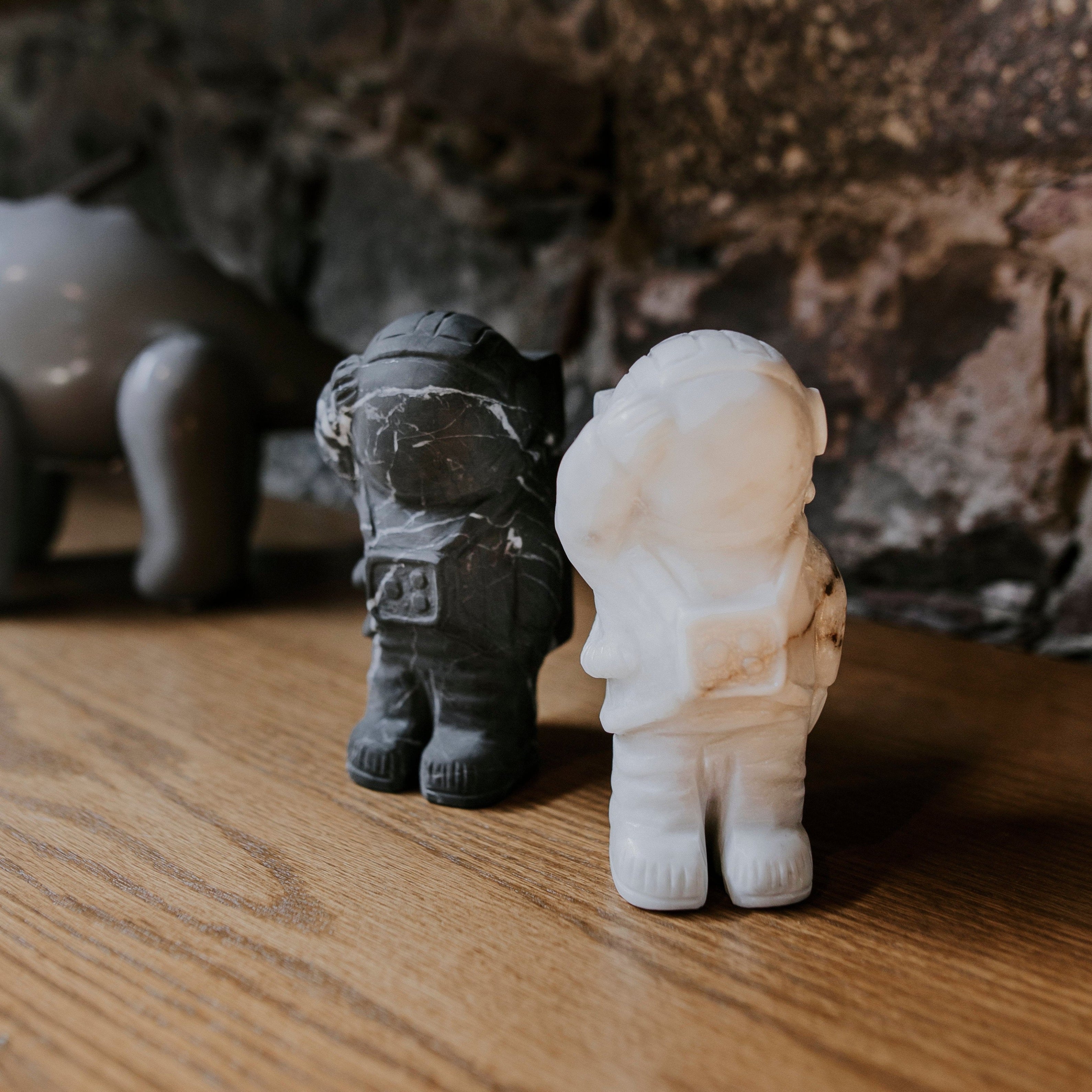 ASTRONAUTA CON LUNA