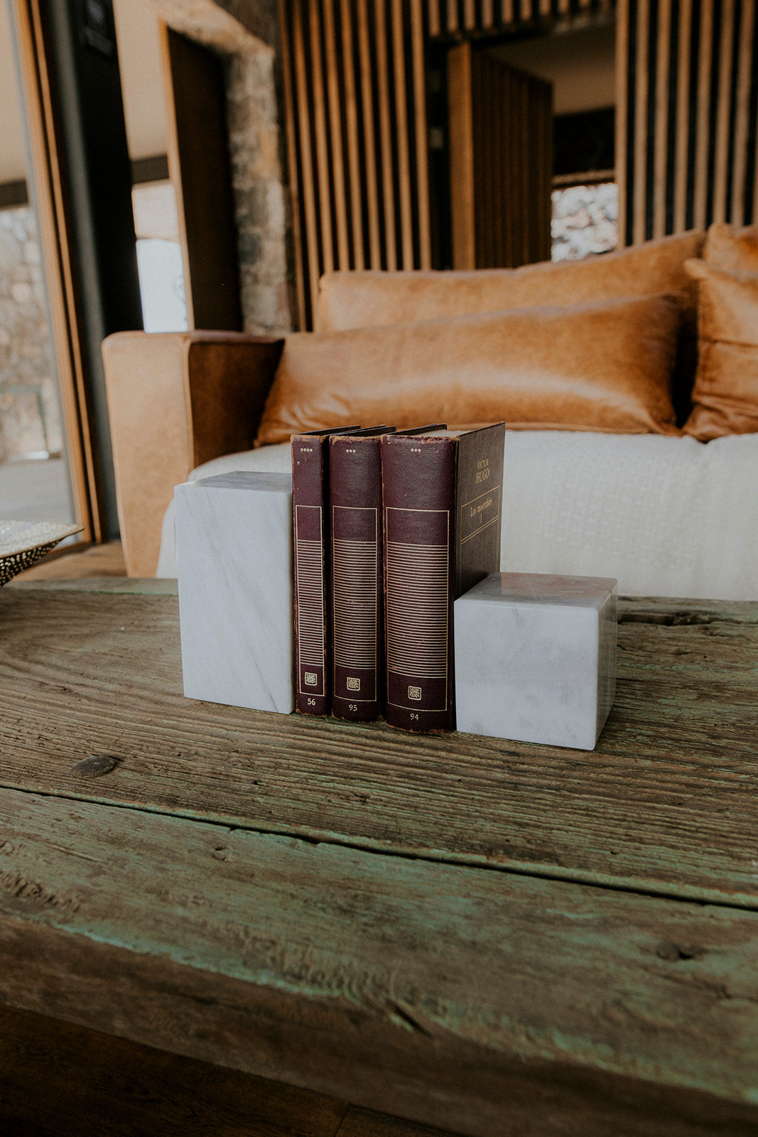 Sujeta Libros Cubo