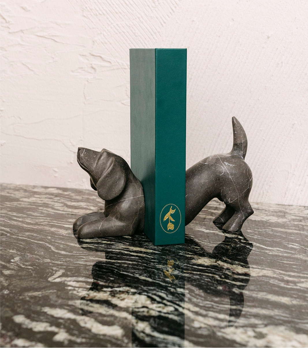 SUJETA LIBROS PERRO