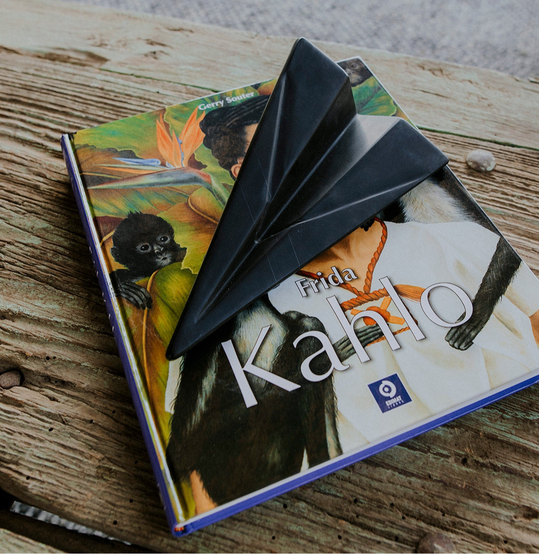 AVIÓN DE PAPEL