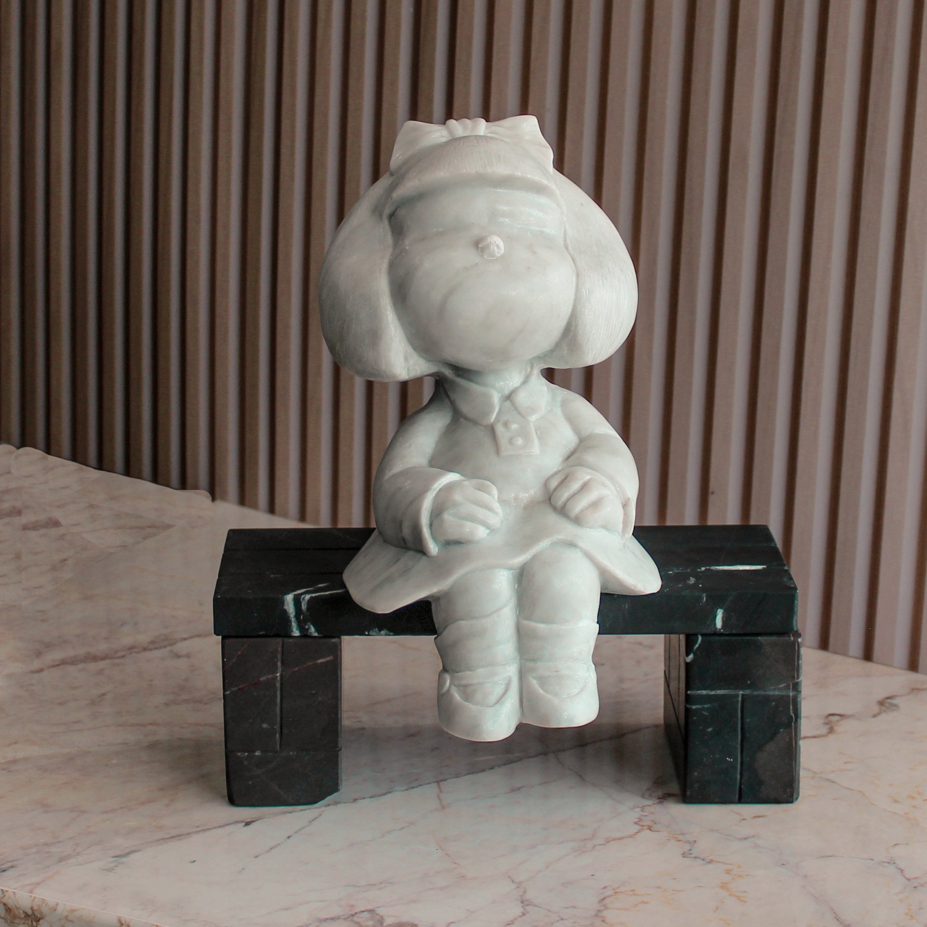 MAFALDA CON BANCA