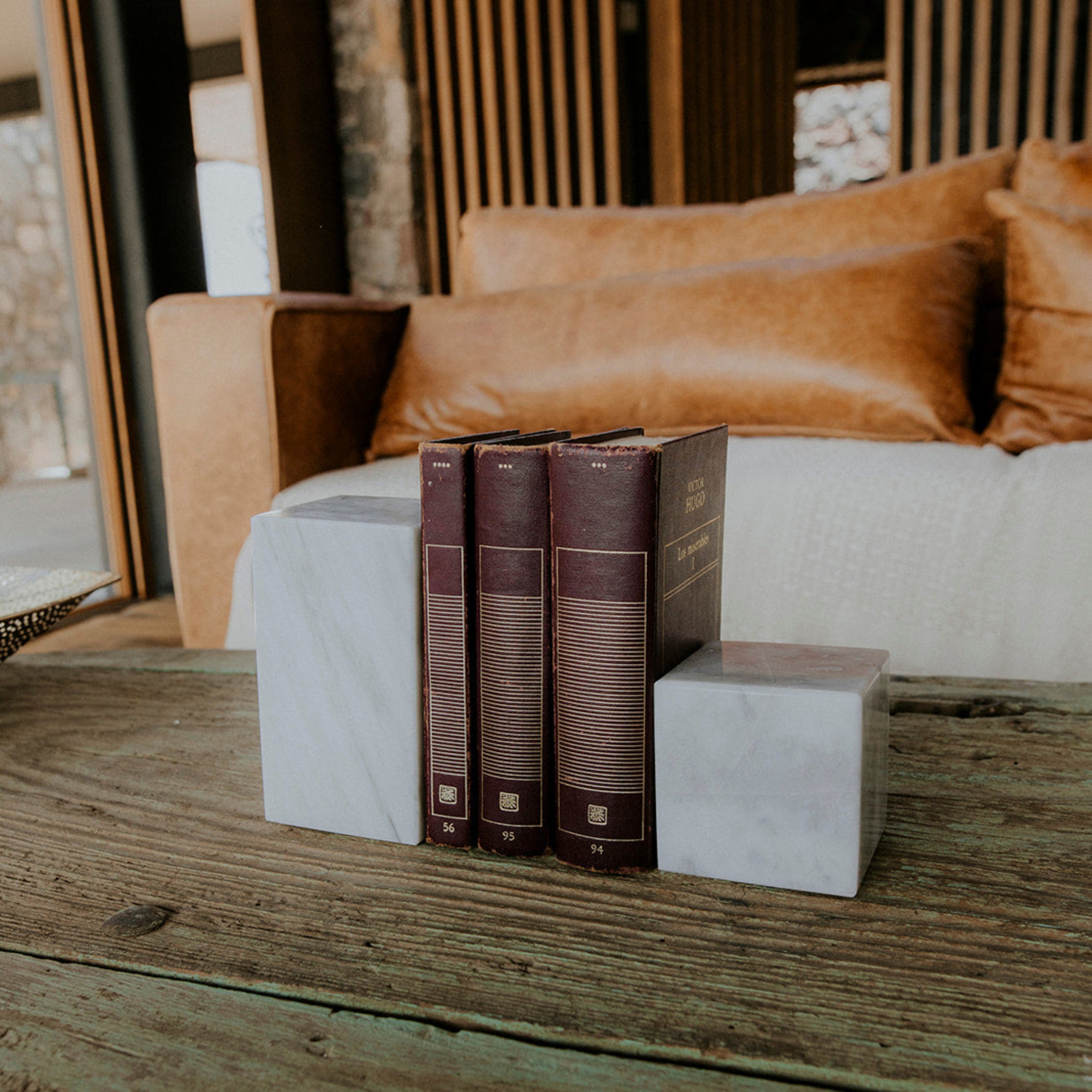 SUJETA LIBROS DE CUBO