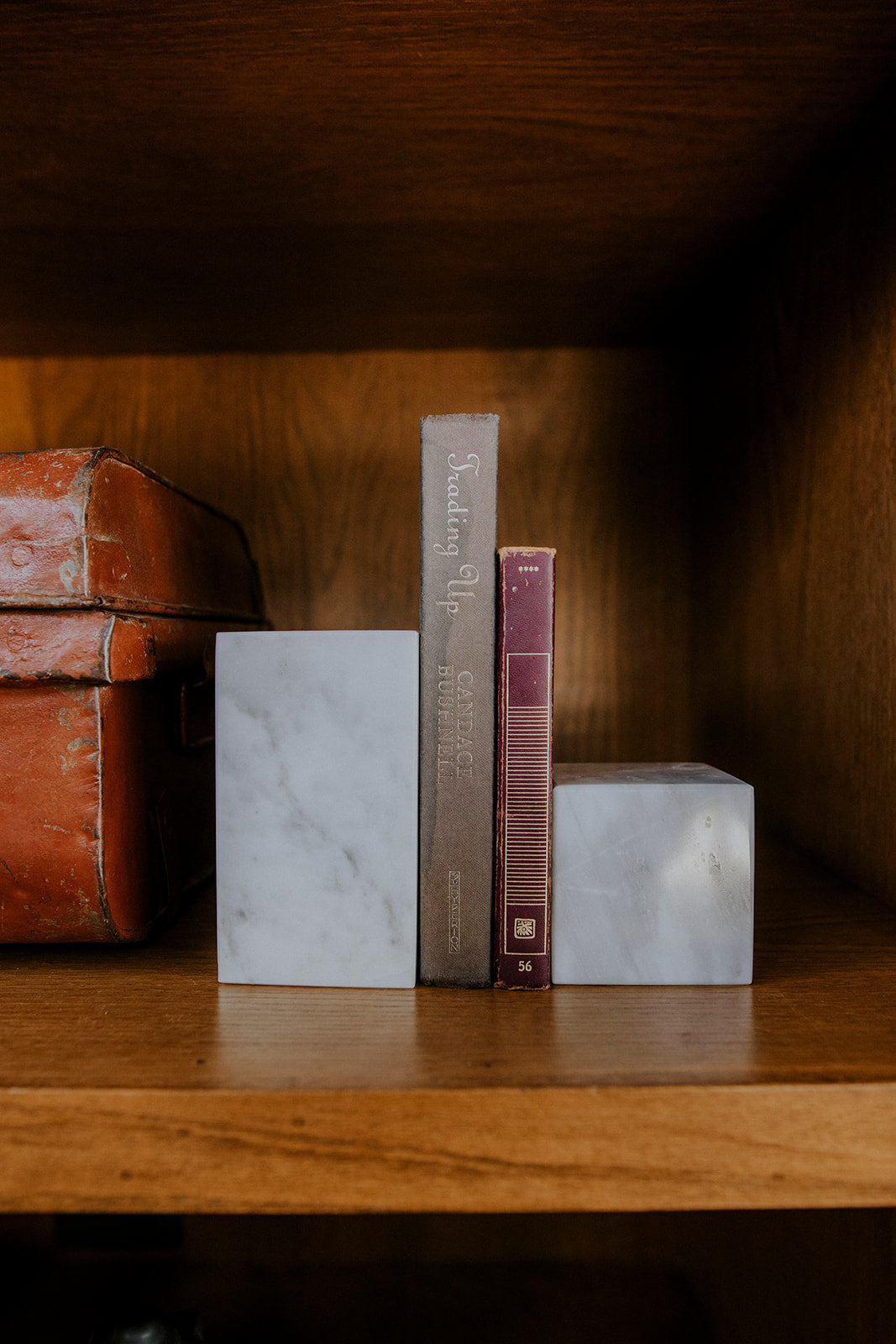 Sujeta Libros Cubo