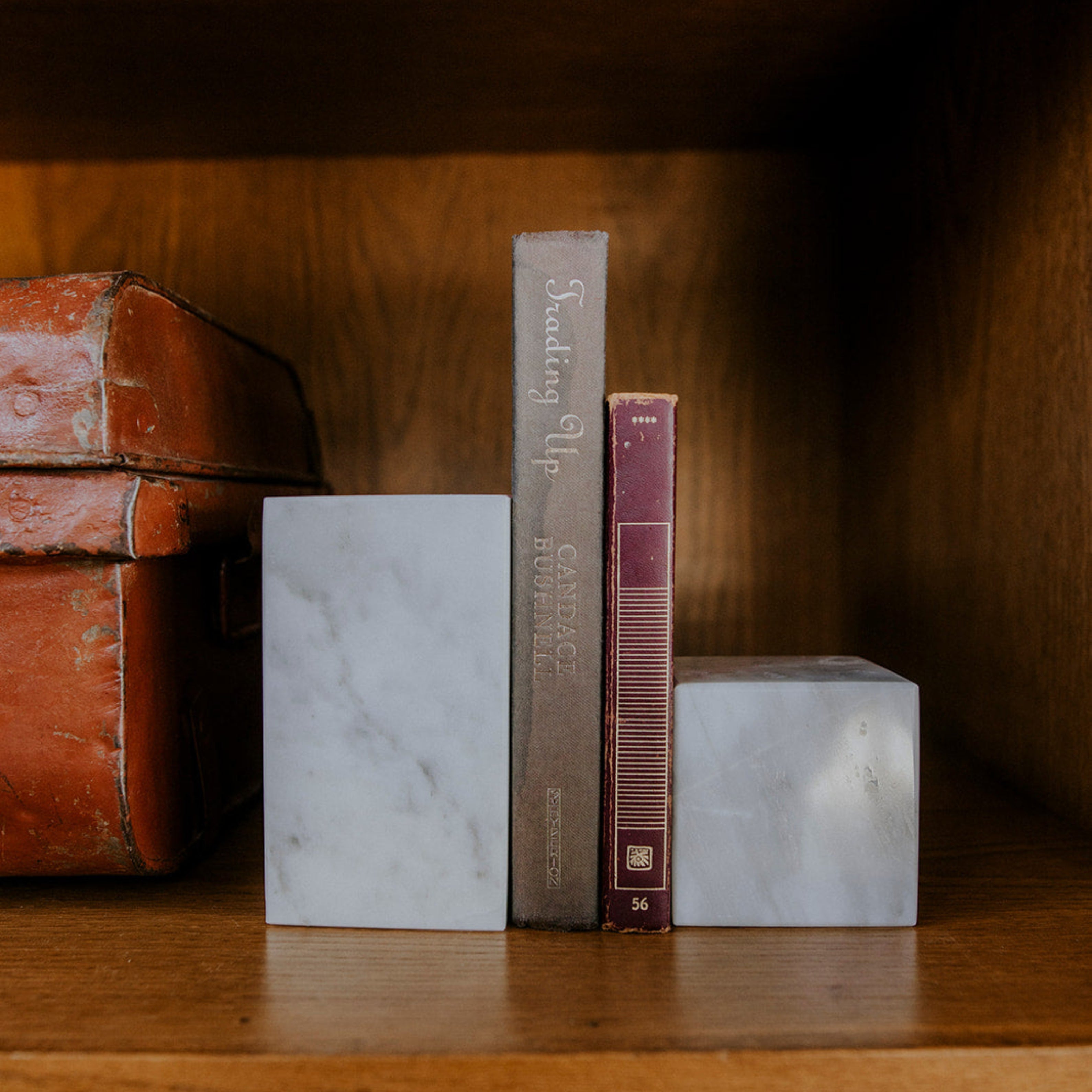 SUJETA LIBROS DE CUBO